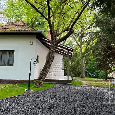 100 Eves Haz Holiday home