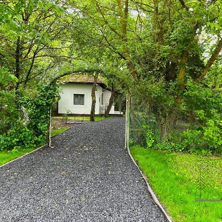 100 Eves Haz Holiday home Balatonakarattya